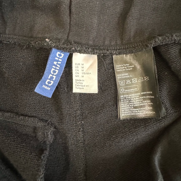 H&M DIVIDED men’s sweatpants - Picture 4 of 4